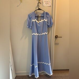 Chic Blue and White Maxi Dress